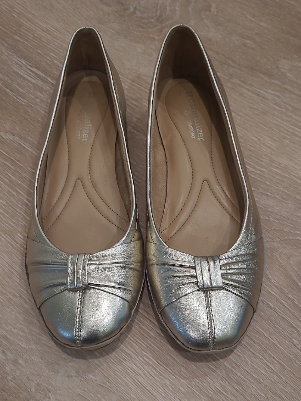 NATURALIZER Women's Metallic Gold Slip-On Ballet Flats